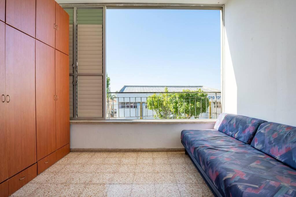טאוב דירות אירוח, אירוח מכל הלב, דירה גדולה ופרטית, ניתן להגיע בכל שעות היממה! Hospitality From The Heart, A Large And Private Accommodation Apartment, Available 24 Hours! Qiryat Ata ภายนอก รูปภาพ